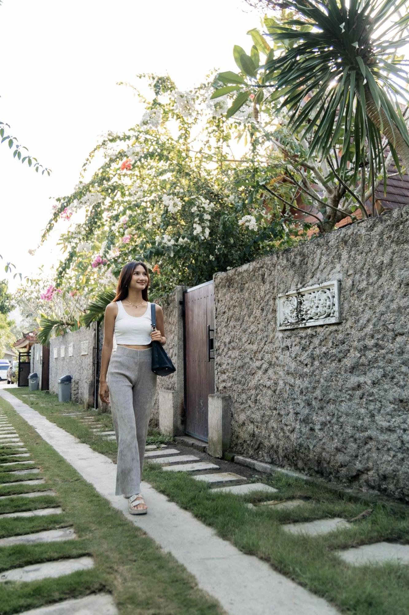 Yoki'S Bungalow Kuta  エクステリア 写真