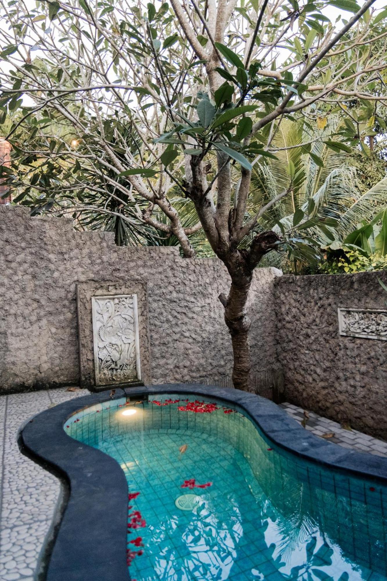 Yoki'S Bungalow Kuta  エクステリア 写真