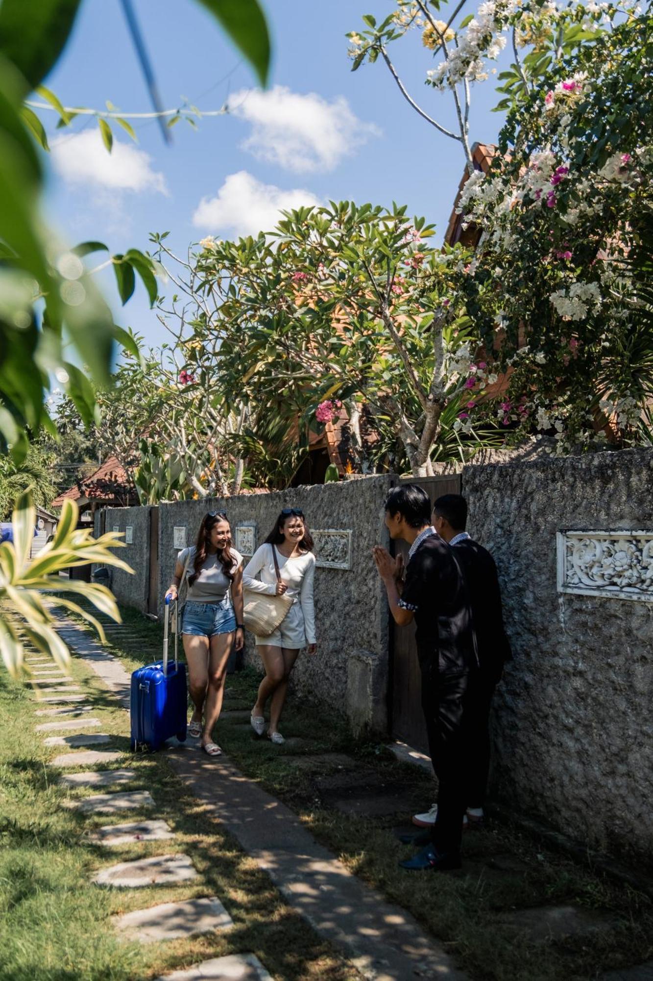 Yoki'S Bungalow Kuta  エクステリア 写真